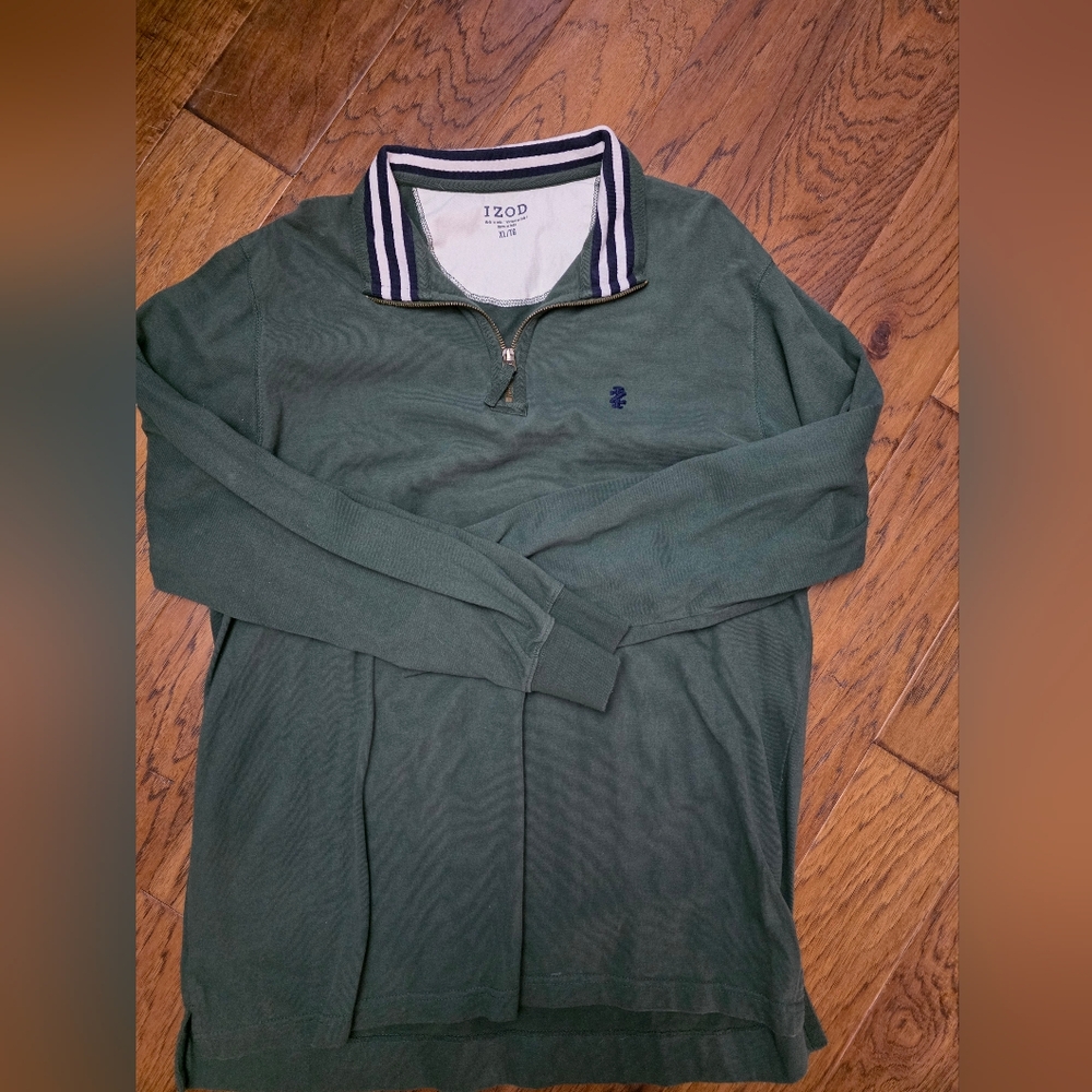 IZOD Men's Zip-Up Pull over in Forest Green